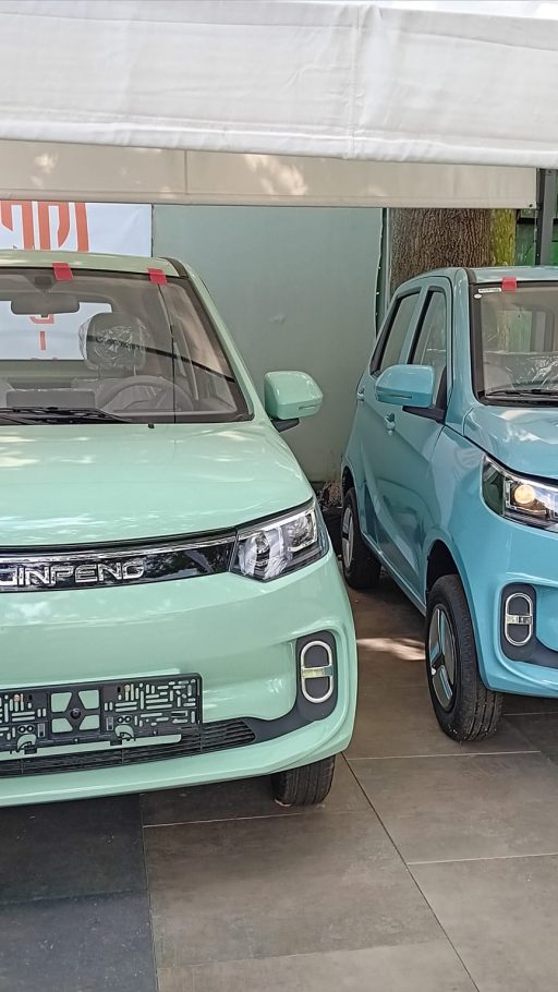 Poznaj przyszłość mobilności z naszym nowym modelem elektrycznym Jinpeng! 🚗⚡️ Nowoczesny design, zero emisji , wysoki komfort podróży i to tylko niektóre z zalet, które sprawiają, że nasze samochody są idealnym wyborem dla każdego, kto ceni sobie ekologię i innowacje.